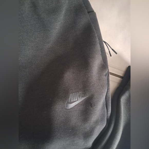 Nike Tech Tracksuit - Picture 4 of 5